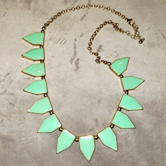 Mint Green‎ Bib Spike Necklace - Picture 1 of 5